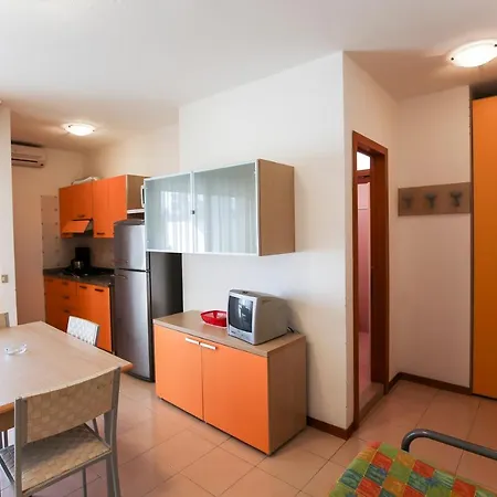 Appartaments Con Piscina Vicini Al Mare 비비오네