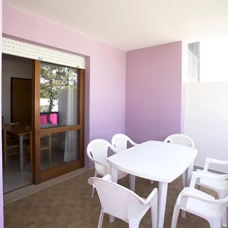 Appartaments Con Piscina Vicini Al Mare 아파트 *